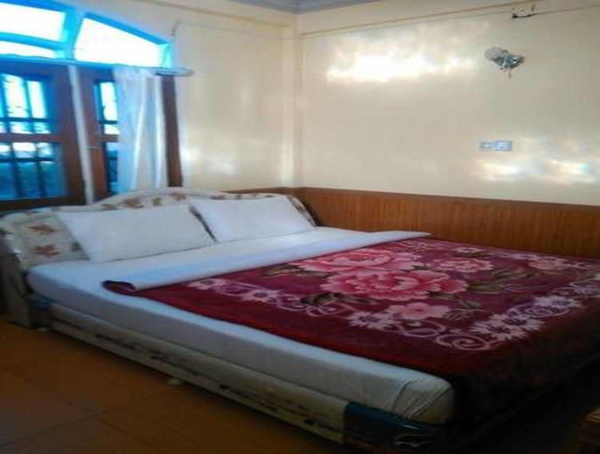 פי או לואה Royal Flower Guest House מראה חיצוני תמונה